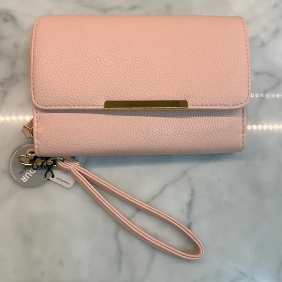 mundi Bags Nwt Mindi Vegan Leather Wristletwallet Poshmark